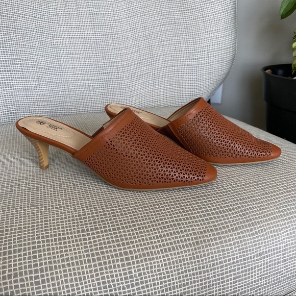 cushion walk mules